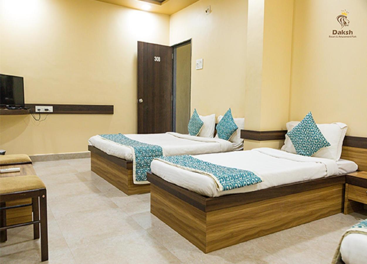 Hotel Somnath Daksh Szomnáth Kültér fotó