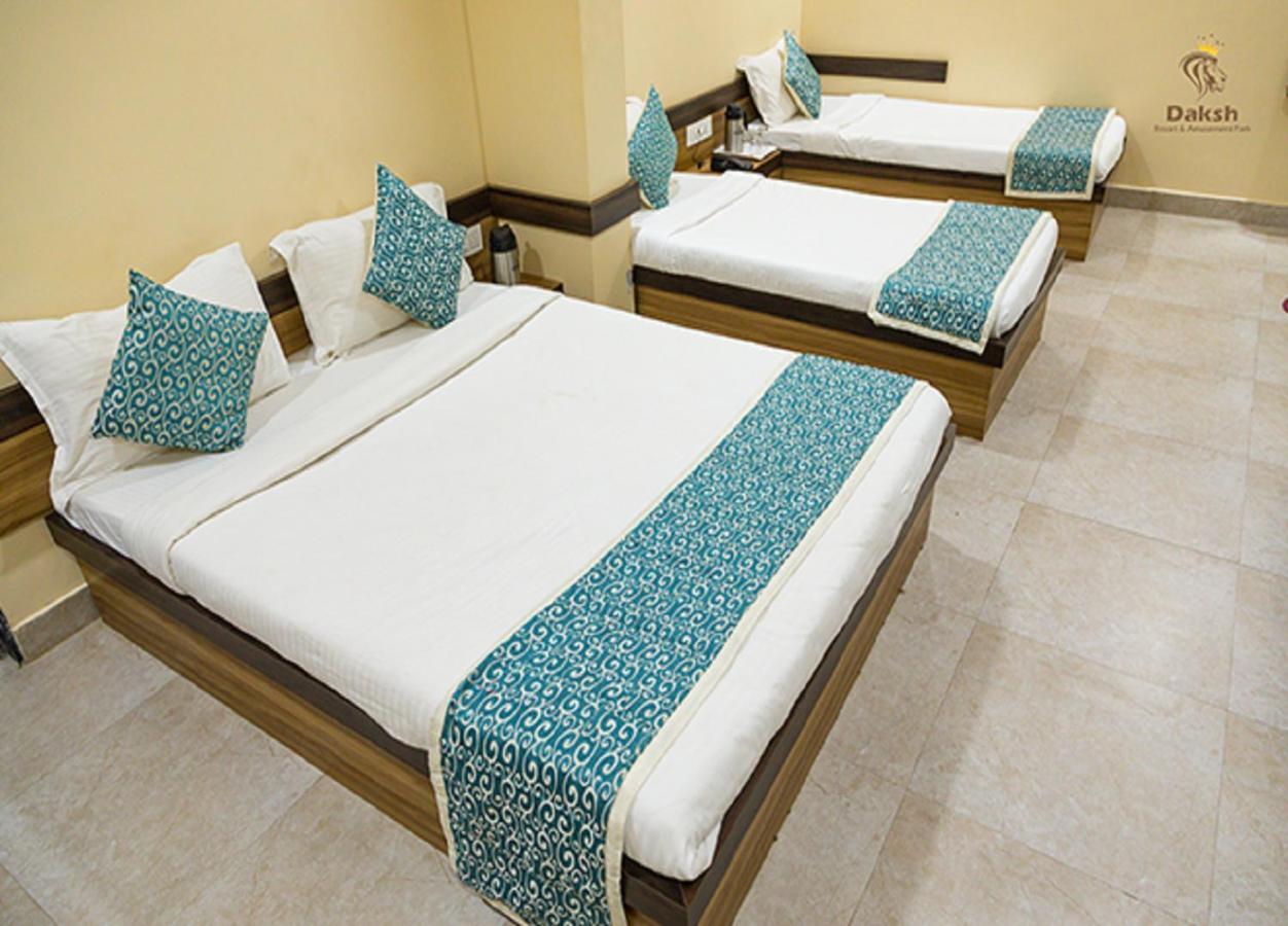 Hotel Somnath Daksh Szomnáth Kültér fotó